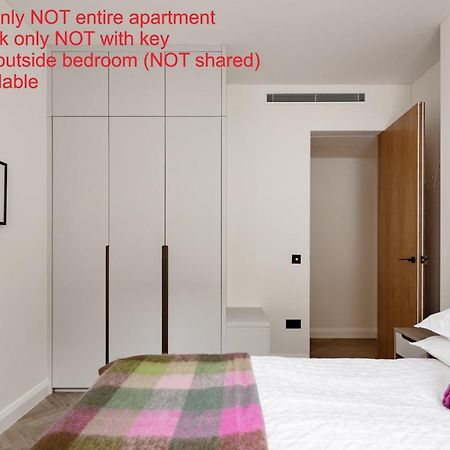 Modern Apartment & Rooms At Charing Cross ลอนดอน ภายนอก รูปภาพ