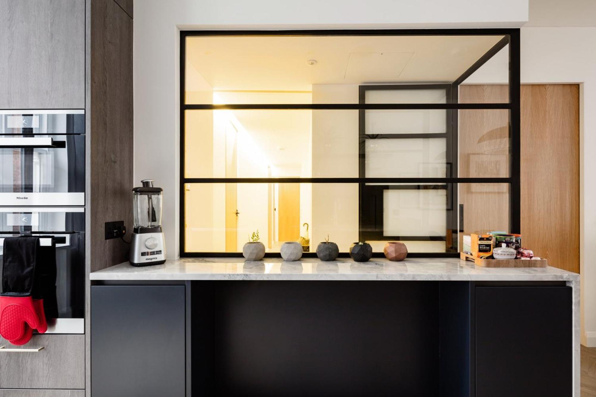 Modern Apartment & Rooms At Charing Cross ลอนดอน ภายนอก รูปภาพ