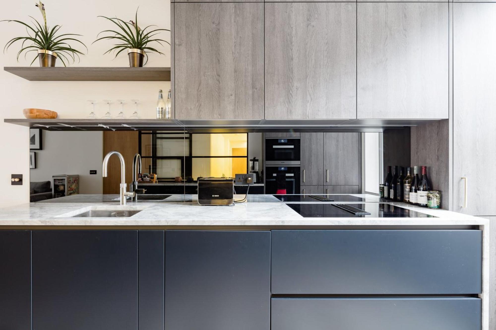 Modern Apartment & Rooms At Charing Cross ลอนดอน ภายนอก รูปภาพ