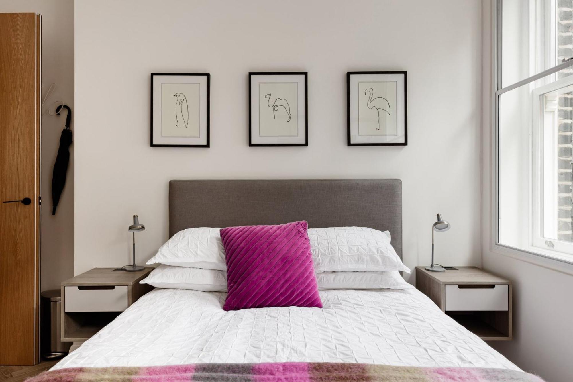 Modern Apartment & Rooms At Charing Cross ลอนดอน ภายนอก รูปภาพ