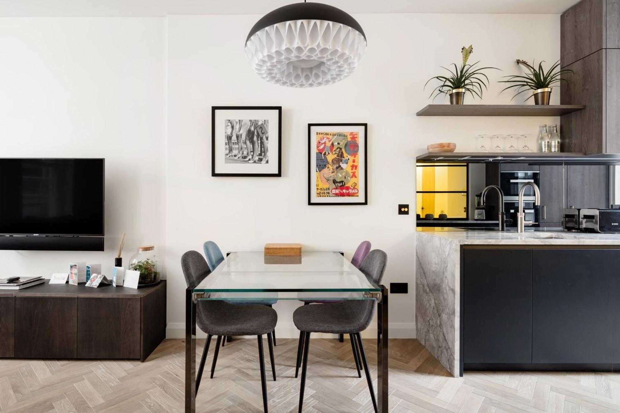 Modern Apartment & Rooms At Charing Cross ลอนดอน ภายนอก รูปภาพ